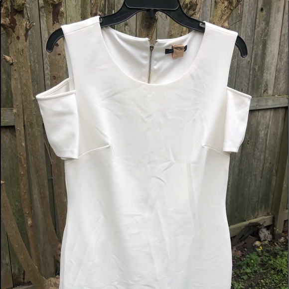 Peek-a-Boo shoulder dress - Picture 1 of 5